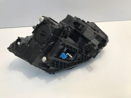 Mercedes-Benz GLA H247 Lampa przednia A2479064305