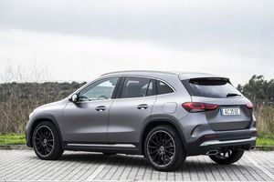 Mercedes-Benz GLA H247 Błotnik przedni BLOTNIK