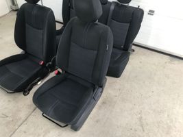Nissan Leaf II (ZE1) Fotele / Kanapa / Komplet 