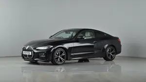 BMW 4 G22 G23 G24 G26 Panneau de garniture latérale arrière de coupé 74114881