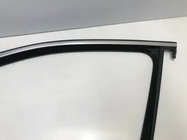 Mercedes-Benz GLE W167 Priekinių durų stiklo apdaila A1677251300