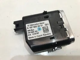 Mercedes-Benz GLE W167 USB-pistokeliitin A1678205201