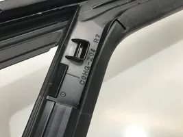 Mazda CX-60 Ramka szyby drzwi przednich 2J032253