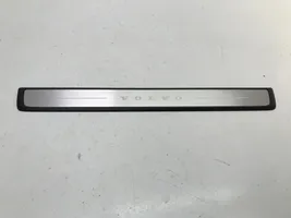 Volvo XC40 Foot area side trim 32289844