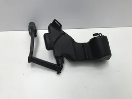 Mercedes-Benz EQC Réservoir de liquide lave-glace A2058600160