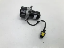 Mercedes-Benz EQC Alipainepumppu A0004302200