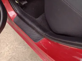 Mazda 3 I Joint en caoutchouc de porte avant 