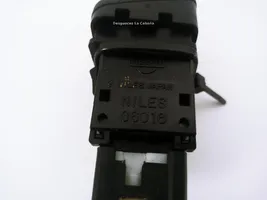 Nissan Almera N16 Altri interruttori/pulsanti/cambi 06016