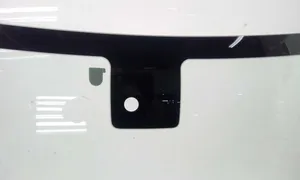 Chevrolet Malibu Front windscreen/windshield window B69255