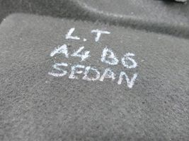 Audi A4 S4 B6 8E 8H Šoninis apdailos skydas 