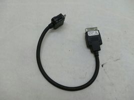 Mercedes-Benz E C207 W207 Prise interface port USB auxiliaire, adaptateur iPod A0038270204