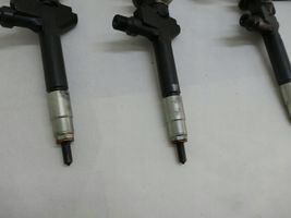 Mazda MPV II LW Injecteur de carburant 13H50