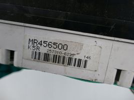 Mitsubishi Pajero Compteur de vitesse tableau de bord MR456500