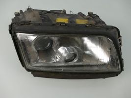 Audi A8 S8 D2 4D Lampa przednia 1305235231