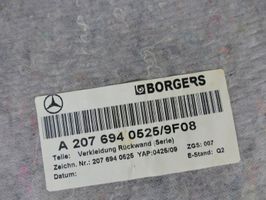 Mercedes-Benz E A207 Kita bagažinės apdailos detalė A2076930433