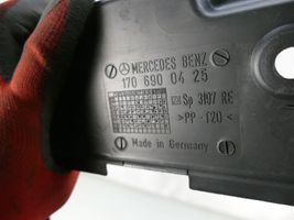Mercedes-Benz SLK R170 Panneau, garniture de coffre latérale 1706900425