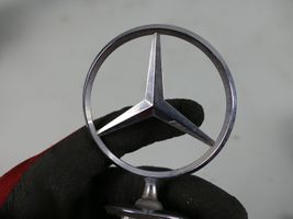 Mercedes-Benz E W211 Mostrina con logo/emblema della casa automobilistica 