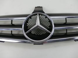 Mercedes-Benz CLK A209 C209 Priekšējais režģis A2098800123