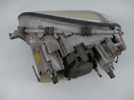 Mercedes-Benz SLK R170 Lampa przednia A1708202661