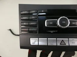 Mercedes-Benz E W212 Panel / Radioodtwarzacz CD/DVD/GPS A2129006426