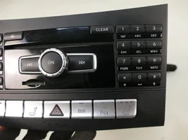 Mercedes-Benz E W212 Panel / Radioodtwarzacz CD/DVD/GPS A2129006426