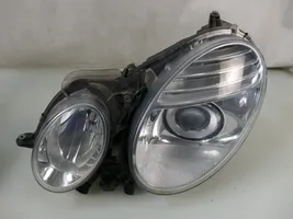 Mercedes-Benz E AMG W211 Lampa przednia 