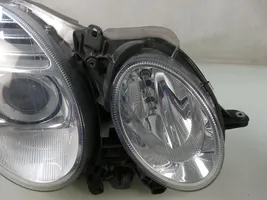 Mercedes-Benz E AMG W211 Lampa przednia 