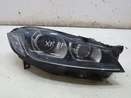 Jaguar XF X260 Lampa przednia 
