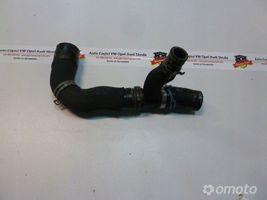 Audi RSQ3 Tuyau de liquide de refroidissement moteur 07K121055A