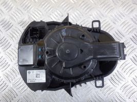 Volkswagen Touareg II Heater fan/blower 7P0820021B