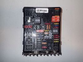 Volkswagen PASSAT CC Module de fusibles 1K0937124Q