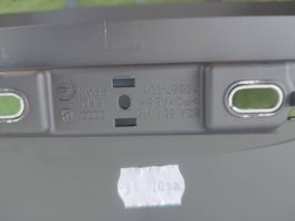 Audi A1 Ohjauspyörän pylvään verhoilu 82A953491