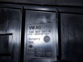 Volkswagen Golf VII Tapa de caja de fusibles 5Q0907361G