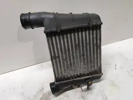 Audi A4 S4 B6 8E 8H Starpdzesētāja radiators 8E0145805S