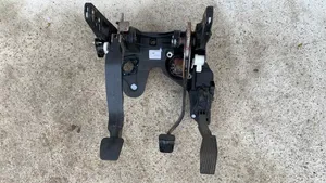 Opel Astra J Pedal assembly 13354331