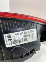 Volkswagen Golf VII Lampy tylnej klapy bagażnika 5G0945094N