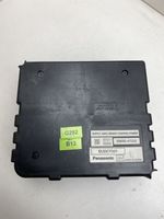 Toyota Prius (NHW20) Module de fusibles 8968047020