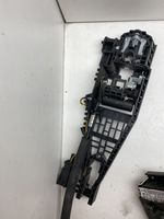 Maserati Levante Etuoven lukko 670101186