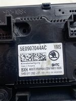 Skoda Octavia Mk3 (5E) Panel klimatyzacji 5E0907044AC