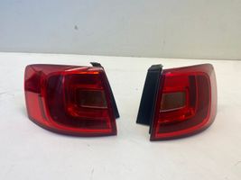 Volkswagen Jetta VI Lampy tylne / Komplet 