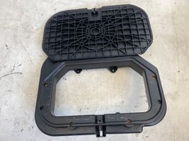 Volkswagen Touran II Tool box 1T0864134B