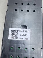 Audi A3 8Y Lampka podsufitki tylna 8V0947111B