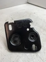 Audi Q2 - Anello/gancio chiusura/serratura del vano motore/cofano 81A823185A