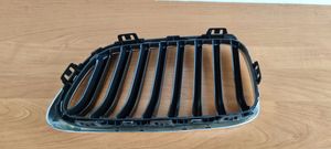 BMW 2 F22 F23 Grille calandre supérieure de pare-chocs avant 7464482