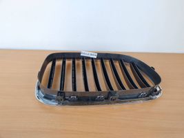 BMW 7 F01 F02 F03 F04 Grille calandre supérieure de pare-chocs avant 51137295297