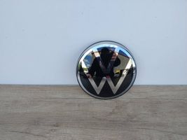Volkswagen Touareg III Mostrina con logo/emblema della casa automobilistica 760853601E