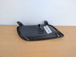 Mazda BT-50 Grille inférieure de pare-chocs avant UB9B50C11