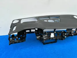 Audi SQ7 Deska rozdzielcza 4M8857033