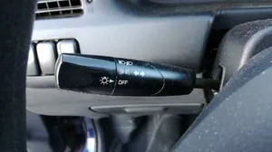 Mazda 323 Interrupteur d’éclairage BJ2A66120