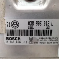 Volkswagen Golf IV Moottorin ohjainlaite/moduuli 038906012L